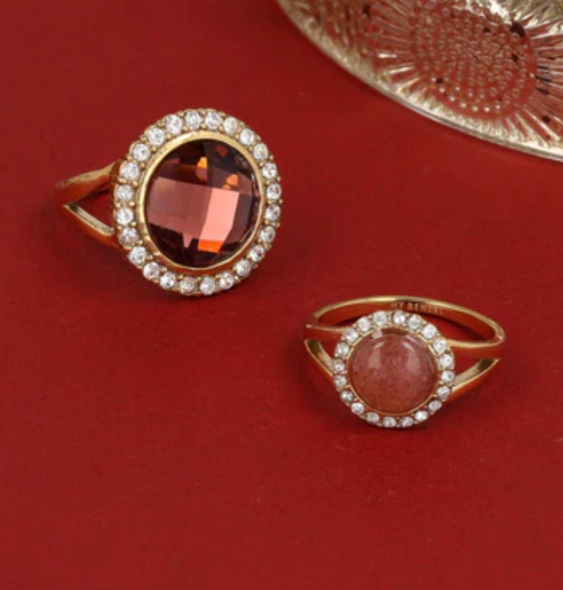 Berry Quartz Ring – Goudkleurig & Sprankelend